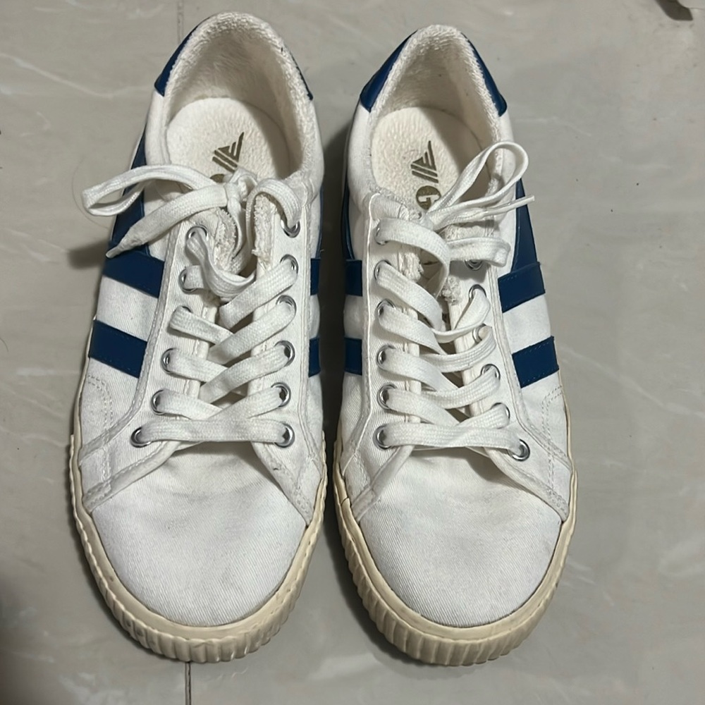 Gola sneakers